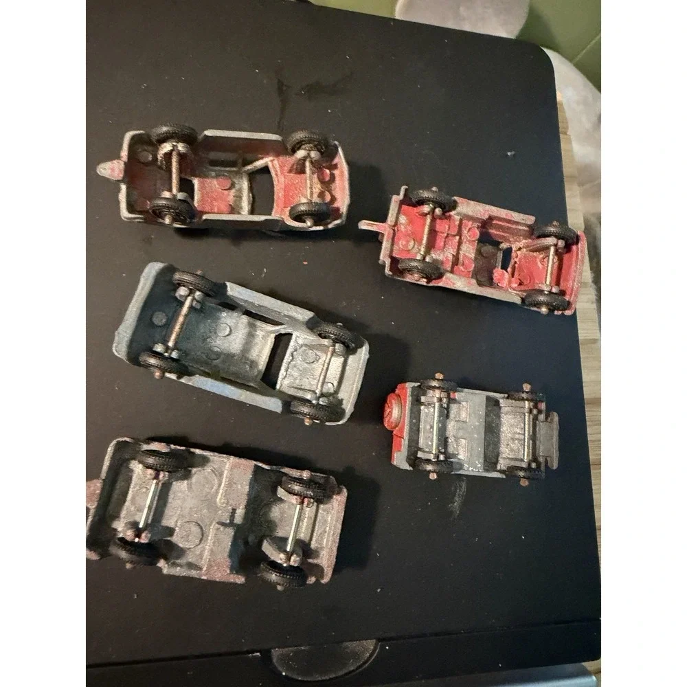 Vintage Tootsie‎ Toy Lot Of 5 Die-cast Cars Jeep Tow Truck Fire Truck Beetle